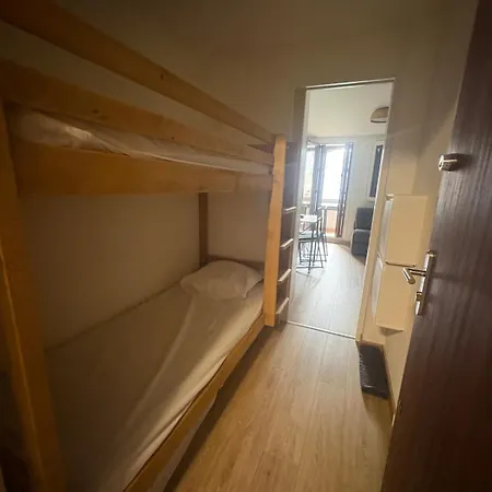 Refuge 1000, Cosy